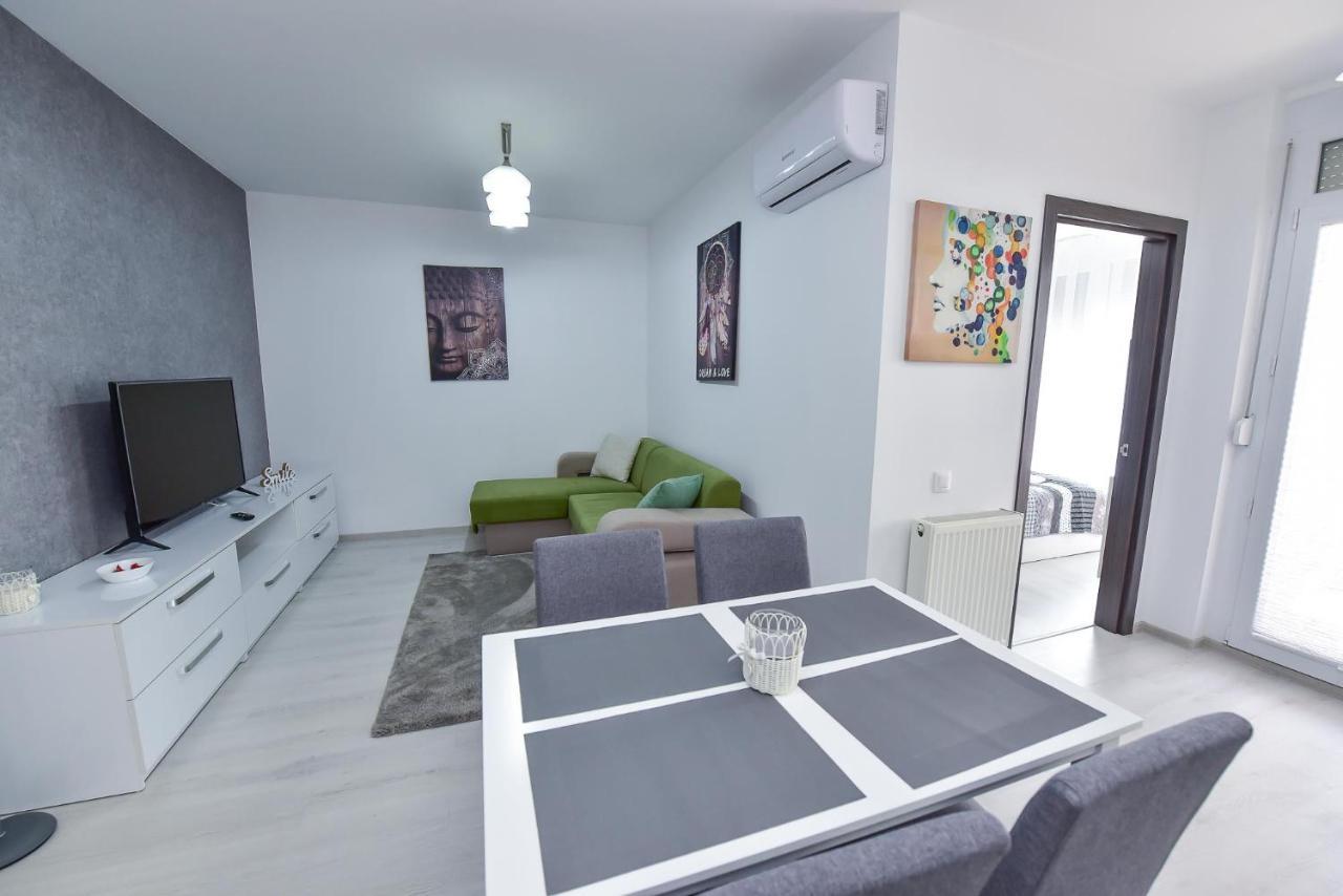 Stylish Stay - Executive - Private Parking And Central Location Oradea Extérieur photo