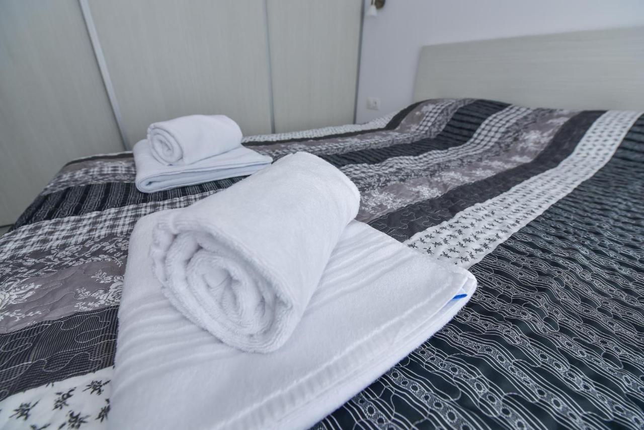 Stylish Stay - Executive - Private Parking And Central Location Oradea Extérieur photo